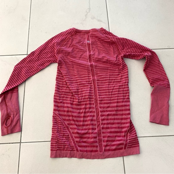 Lululemon long sleeve - Picture 2 of 4